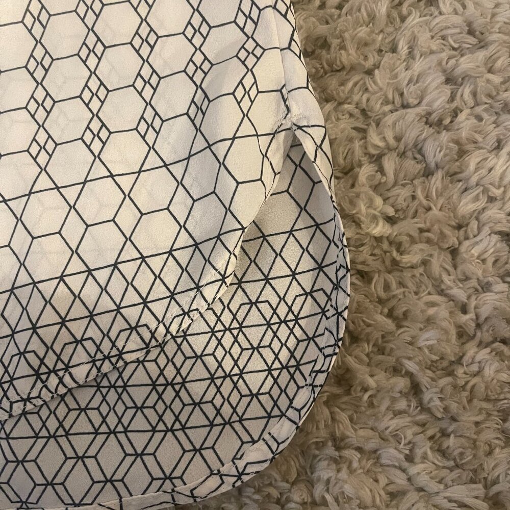 Banana Republic Sheer Geometric Print Blouse Medium - Picture 9 of 11